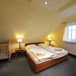 Lotsenhaus By Interhome بيت للعطل Groß Zicker